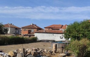 абсурд адрес стамболийски регистрирани 1200 души