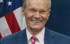 директорът наса бил нелсън пристига българия