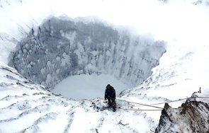 мистериозни кратери сибир учени твърдят открили обяснението