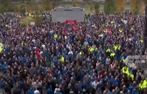 хиляди работници фолксваген стачкуват декември