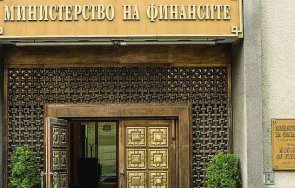 вдигат заплатите 2025