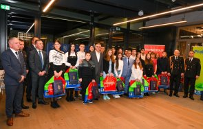 атанас илков посрещна коледа деца загинали полицаи пожарникари