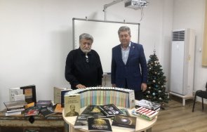 вежди рашидов георги първанов дариха ценни книги библиотеката стара загора снимки