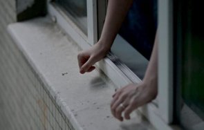 годишната елица жената скочила тия етаж добрич