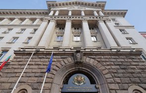 съветът съвместно управление събира спешно заседание