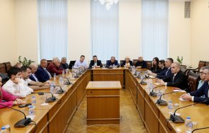 догодина всички услуги автомобилна администрация стават електронни