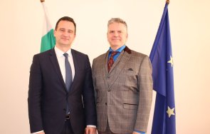 министър жечо станков срещна временно изпълняващия длъжността посланик сащ мартин макдауъл