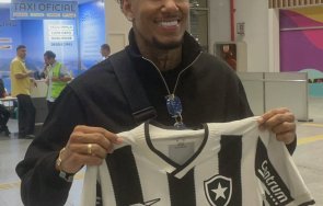 руан круз позира фланелката ботафого