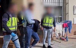 освободиха десетки румънци държани роби плантация испания