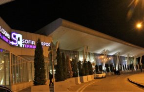 извънредно екстремна ситуация летището софия дрон попречи самолет кацне снимка