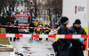 годишен афганистанец управлявал колата врязала хора мюнхен видео