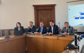 пик питаха киро знаел лена подправила подписите корал изсули срамно видео