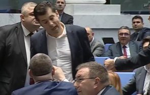 мрежата гърми