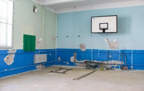 мъж пострада строеж училищен физкултурен салон русе