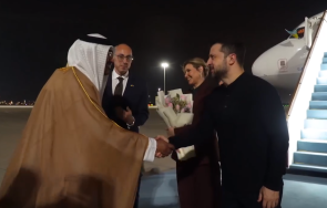 зеленски пристигна посещение обединените арабски емирства