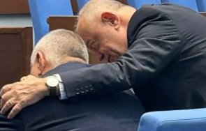 ген атанасов фръцна бойко ритна вратата целува ръката