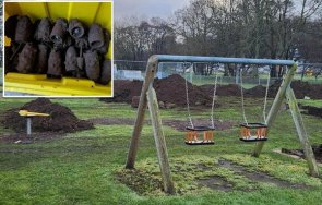 откриха случайно 160 бомби всв детска площадка англия видео