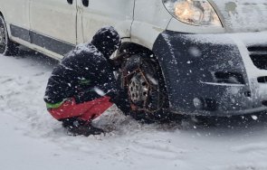 десетки закъсали камиони автобуси подбалканския път