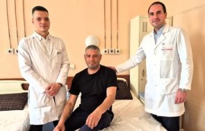 офталмолози спасиха зрението мъж изваждайки окото метално чуждо тяло снимки