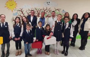  бургаски ученици дариха апаратура болницата града