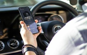 стряскаща статистика водачите цъкат телефона докато шофират