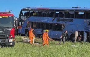 души загинаха обръщане двуетажен автобус кръгово бразилия снимки