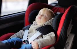 детегледачка забрави бебе пътя потегли колата