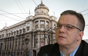 обвинен сексуален тормоз професор застава начело образованието сърбия