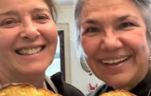 марта дегустира козунаците евро