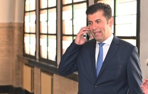 извънредно кирил петков застана гордо подсъдимата скамейка съдът смили викат борисов разпит снимки