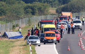 двама загинали ранени тежка катастрофа хърватия