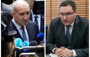 даниел митов бесен радев едната ръка полага клетва конституцията европейска българия другата държи московска нагайка явно мисли сме съветски сателит
