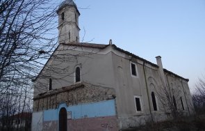 дарителска акция спасяват храма село черноземен