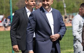 фейсбук гърми фейк бомба радев