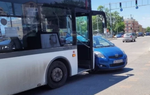 кола автобус помляха пловдивската автогара