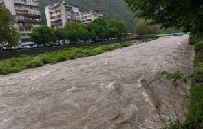 обстановката тетевен нормализира преливането река вит