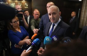 отчаяният опит радев постигне нещо българската политика угоди приятелите кремъл