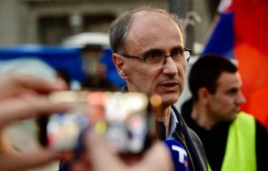 освиркаха сръбския премиер сад