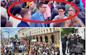 смехотворна манипулация плъзна фейк видео триъгълника властта венко сабрутев издъне протестърите еврото снимка