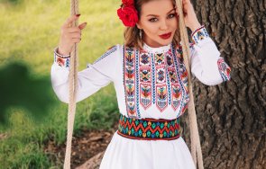 деси слава трябваше оперирам спася гласа