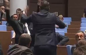 бой цончо ганев обезумя бутна брутално божанков вижте реагира депутата ппдб видео