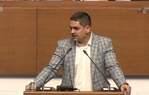 пълен цирк радостин василев огромен гаф сбърка партия лидер любовта такъв народ непреходна тошко гледа влюбено видео