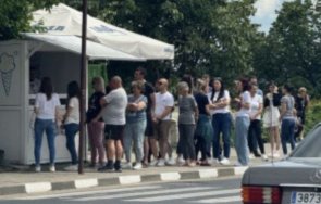 сладолед жълти стотинки предизвика фурор сред хората редят опашки