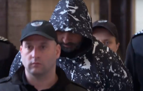 отложиха разпоредителното заседание смъртта бежанци локорско
