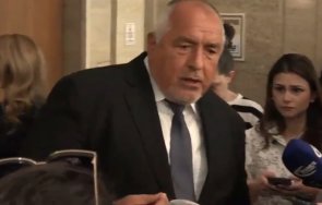 супер екшън репортерка олигарха иво прокопиев вдигна кръвното борисов задаваш въпроси полза кирил петков изведат прангите децата тогава видео