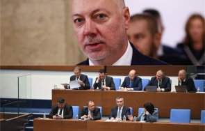 пик вотовете недоверие подкопават консенсуса гаврят нас парламентът разрешава един тримесечие
