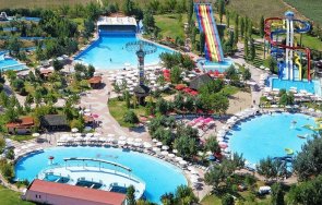 българче пострада воден парк халкидики