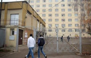 центърът бежанци овча купел остава отворен деца