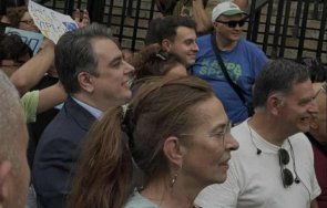 гърми скандал търси германската посланичка политическия протест пуделите пачките груба намеса вътрешните работи българия