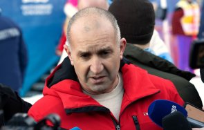 румен радев фасадният президент